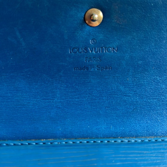 Louis Vuitton Blue Epi Long Wallet - Picture 4 of 11